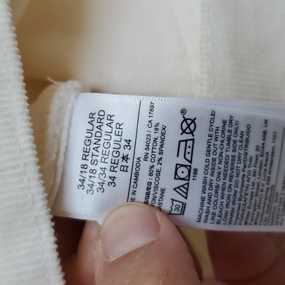 GAP '70s Flare High Rise cream corduroy pants - Picture 8 of 9